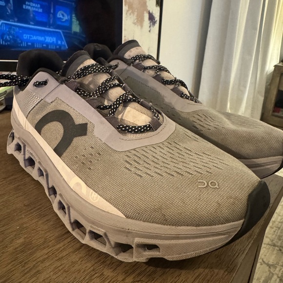 On Cloud Running Cloudmonster Sneakers - Men’s size 10 - Grey and White - Picture 11 of 16